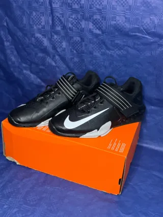 Nike Savaleos Scarpe da Sollevamento Nero