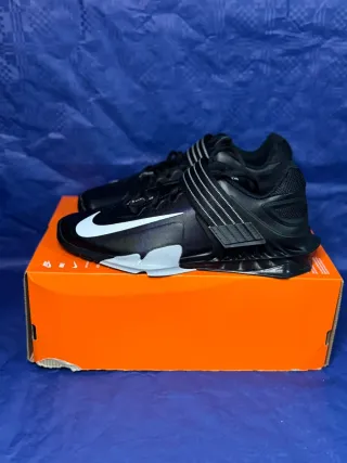 Nike Savaleos Scarpe da Sollevamento Nero