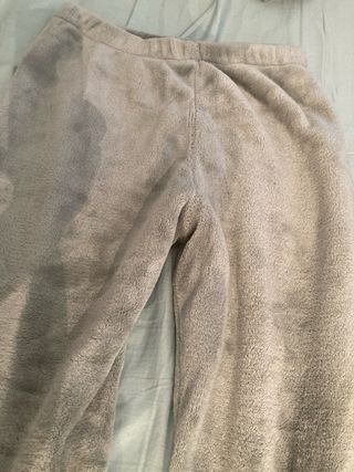 Pijama de mujer gris y blanco