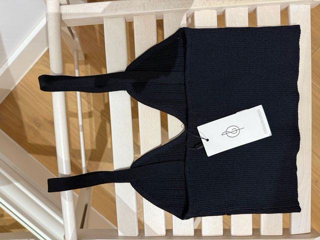 Top negro tirantes Stradivarius