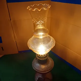 Lampada stile a olio vintage in metallo e vetro