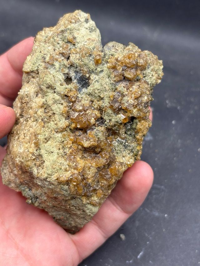 Minerali Grossularia e Vesuvianite - Pitigliano