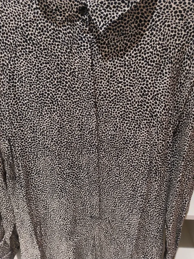 Vestido H&M estampado beige y negro