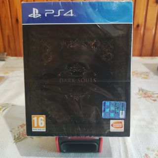 Dark Souls Trilogy PS4 Nuovo Sigillato