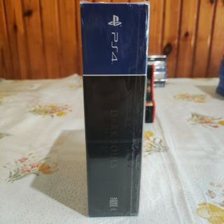 Dark Souls Trilogy PS4 Nuovo Sigillato