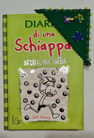 Segnalibro artigianale verde con fiore
