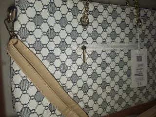 Bolsos Negro Pimkie, de peluche etc..