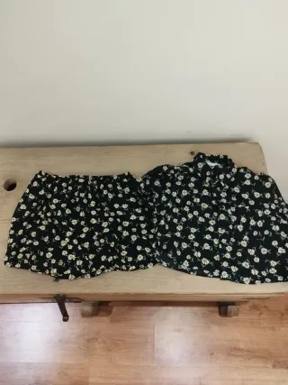 Conjunto falda talla M y camisa talla S