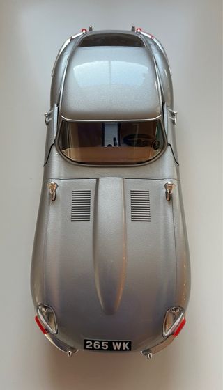 Jaguar E-Type Burago 1/18 Plata