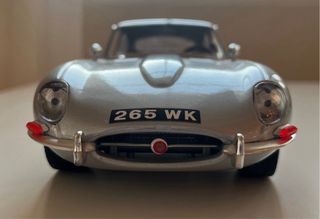 Jaguar E-Type Burago 1/18 Plata