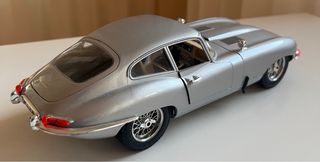 Jaguar E-Type Burago 1/18 Plata
