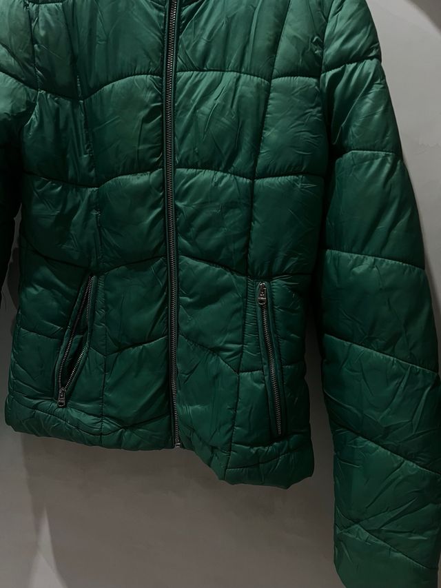 Chaqueta verde Bershka Talla XS