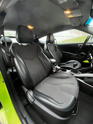 Hyundai Veloster 1.6 GDi Sport 2012