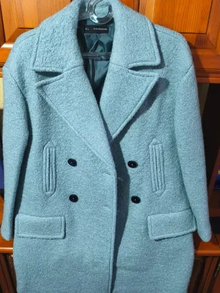 Abrigo azul de mujer