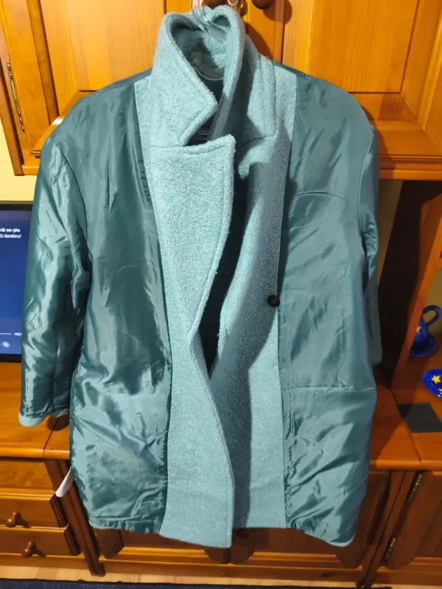 Abrigo azul de mujer