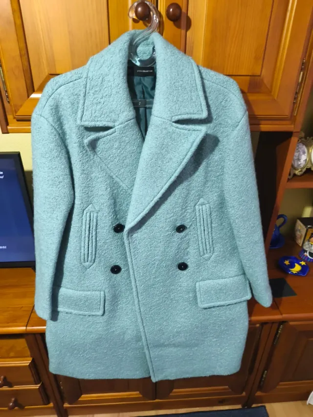 Abrigo azul de mujer