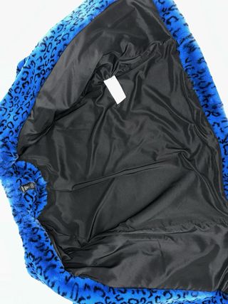 Abrigo pelo sintético animal print azul Guess