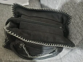 Borsa in pelle nera con catena argento