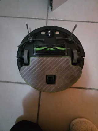 Robot aspira e lava iRobot