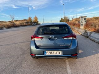 Toyota Auris 2016 1.8 140H Hybrid Active
