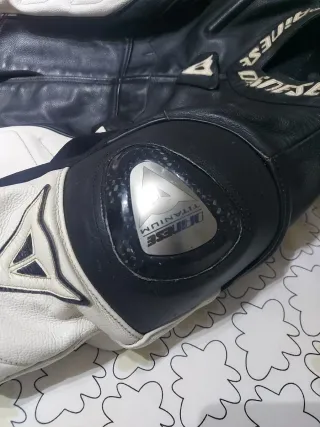 Mono Dainese Talla 52