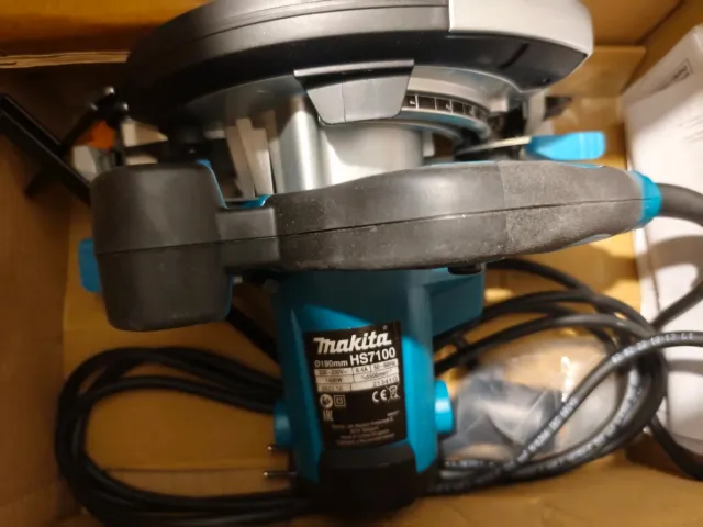 Sierra circular Makita HS7100 190mm
