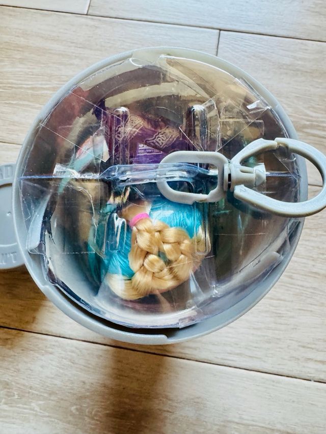 NUEVA! Bambola Hairdorables con i capelli più lunghi mai visti, nuova