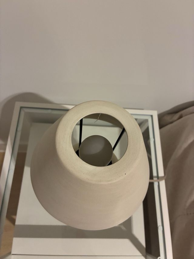 Lámpara de mesa Zara Home beige