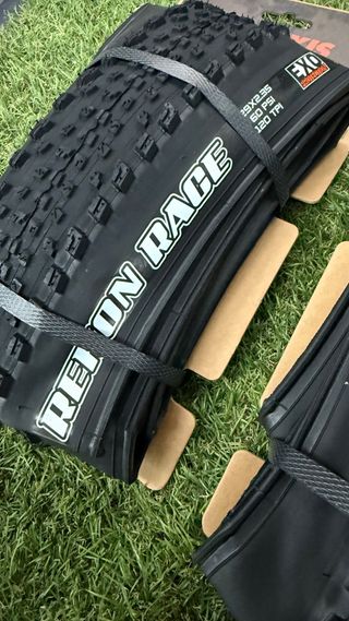 Pack 2 Cubiertas Maxxis Rekon Race 29x2.35 EXO TR