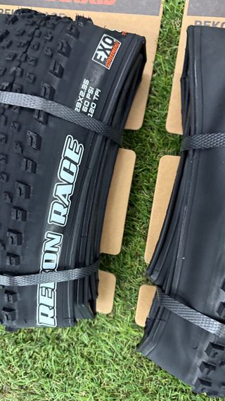 Pack 2 Cubiertas Maxxis Rekon Race 29x2.35 EXO TR