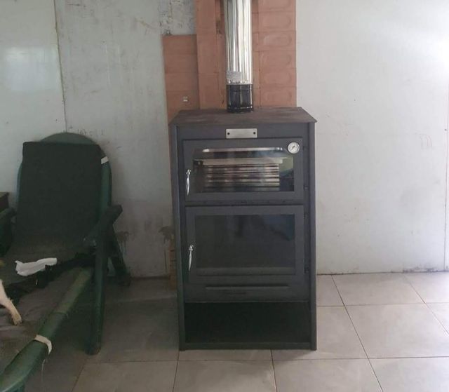 Nuova stufa a legna metallica con forno BB-4