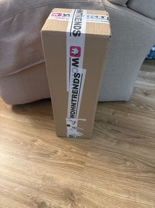 Papel pintado beige, comprados por error.