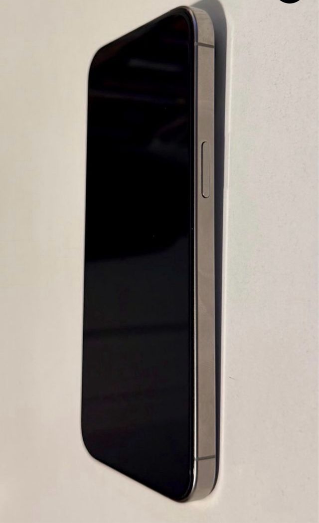 iPhone 15 Pro 128GB Gris/Plata Batería 87%