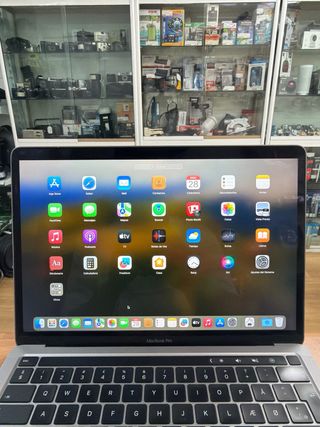MacBook Pro 2020 i5 8GB RAM 256GB SSD