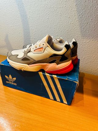 Adidas Falcon W Blancas y Rosas Nuevas