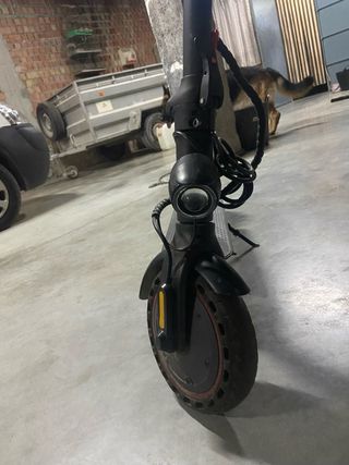 Patín Eléctrico Ruedas Macizas Seminuevo