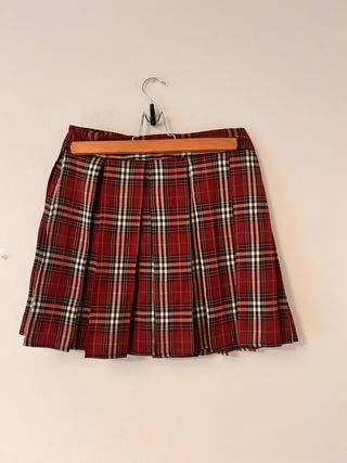 Conjunto Blusa Blanca y Corbata Negra