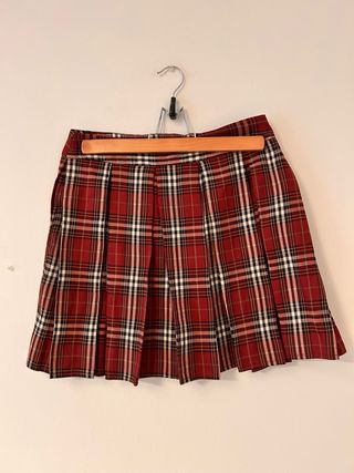 Conjunto Blusa Blanca y Corbata Negra