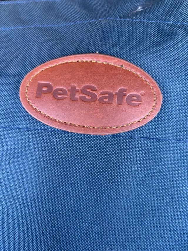 Transportín Petsafe Beige y Negro
