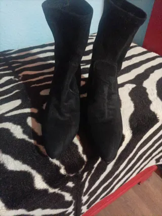 Botines negros mujer