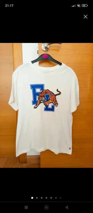 Camiseta Levi's Talla S . OFERTAAAAAA