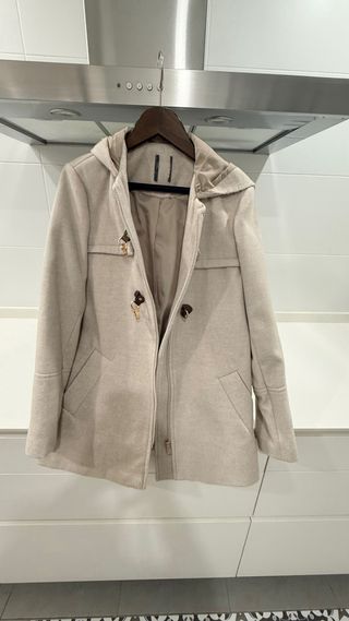 Parka Beige con Capucha y Cierres
