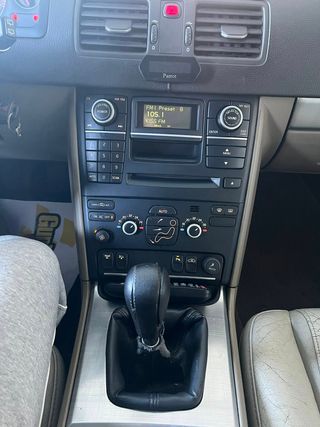 Volvo XC90 D5 2.4 diésel 185cv  AWD