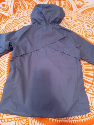 Chaqueta cortavientos Decathlon gris azulado