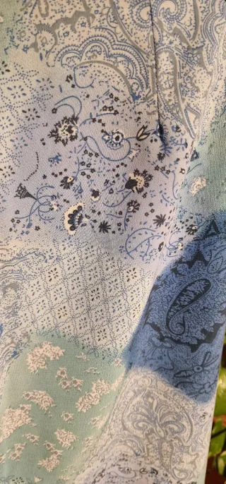 Falda midi estampada azul