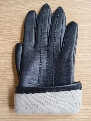 Guantes negros de polipiel ,forro calido