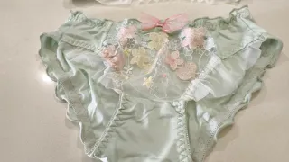 Conjunto lencería verde y rosa