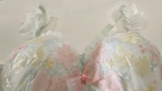 Conjunto lencería verde y rosa