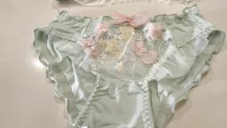 Conjunto lencería verde y rosa