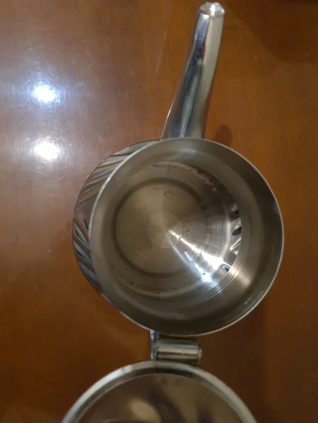 Tetera árabe prateada com alça quebrada (ver fotos)